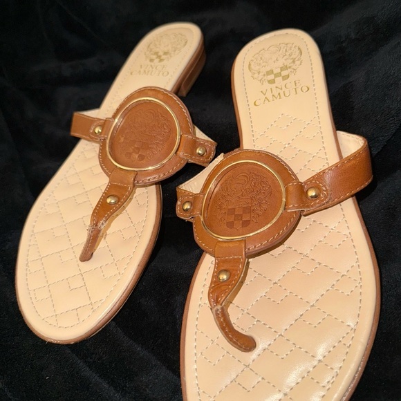Vince Camuto Tan Leather Braida Thong Sandal - Picture 11 of 15
